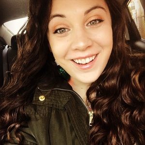 Meet your Posher, Mallory